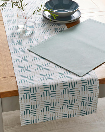 Helsinki Table Runner and 4 Placemats