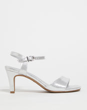 Barely There Sandal EEE Fit