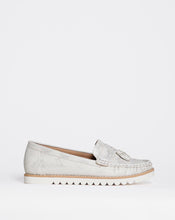 Cushion Walk Tassel Loafer EEE Fit